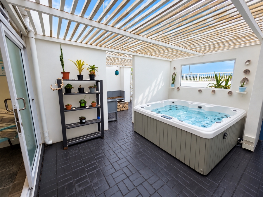 3 Bedroom Property for Sale in Paternoster Western Cape